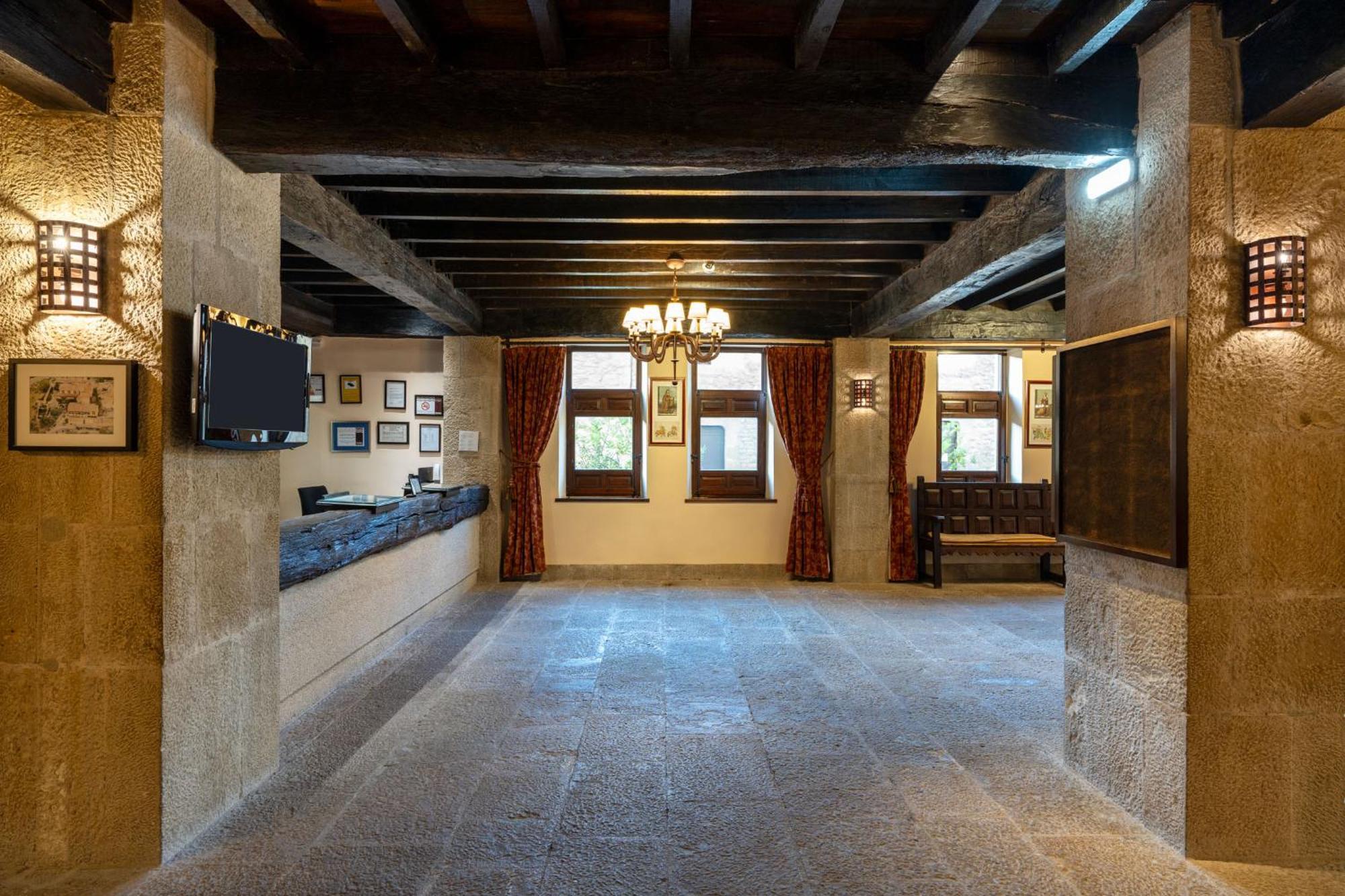 Parador De Sos del Rey Católico Eksteriør bilde